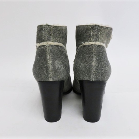 Chanel Shearling CC Ankle Boots Gray Distressed - Picture 4 of 8